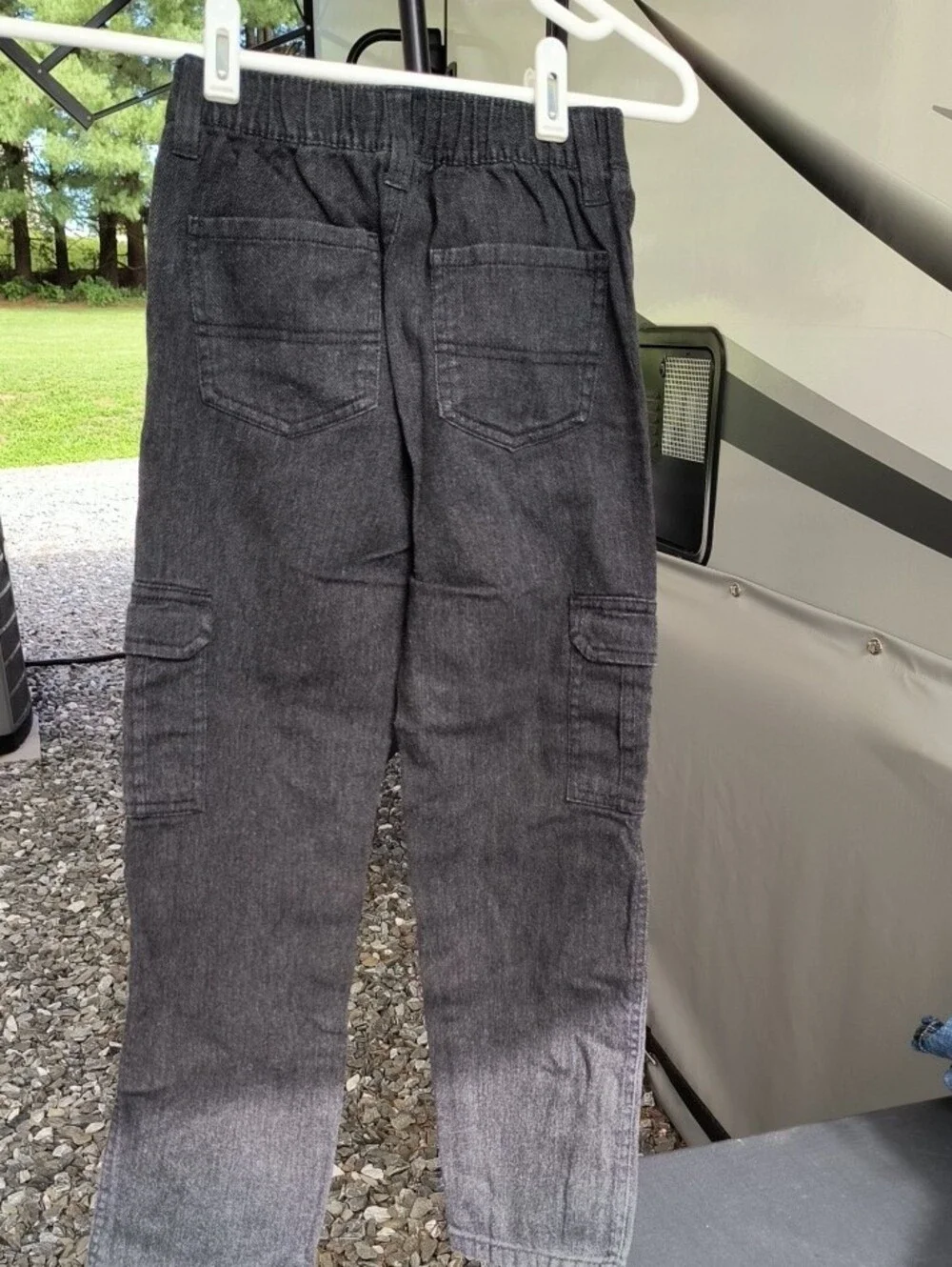 Gymboree Black Cargo Cargo Pants for Kids, Size 7, Unisex.